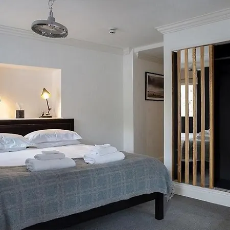 Hotel The Black Bull 5*