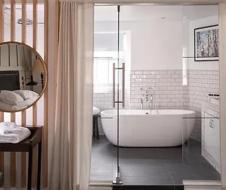 Hotel The Black Bull 5*