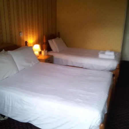 Отель The Black Bull