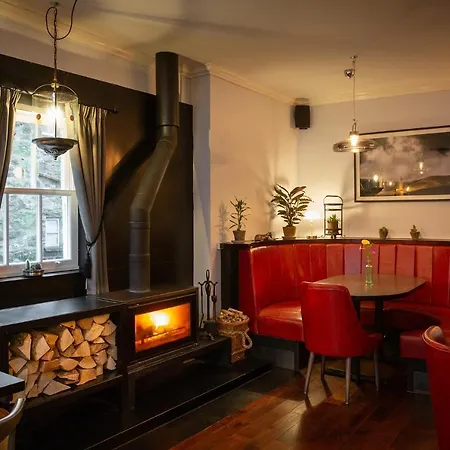 The Black Bull 5*